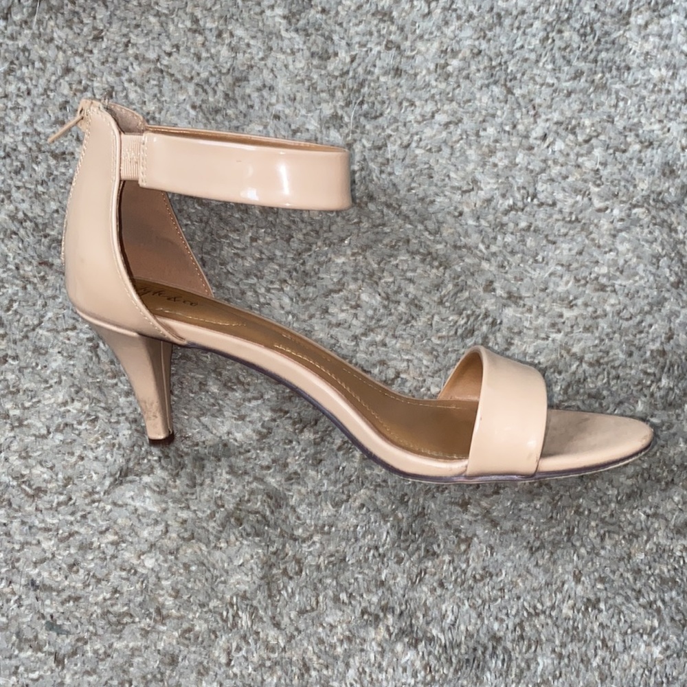 LIKE NEW Style & Co. Tan 2” Heels